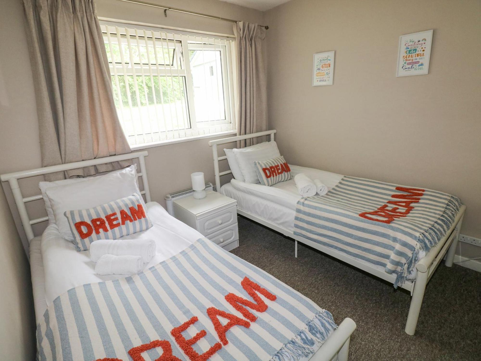 Villa Y Bwthyn Bach Aberaeron Esterno foto